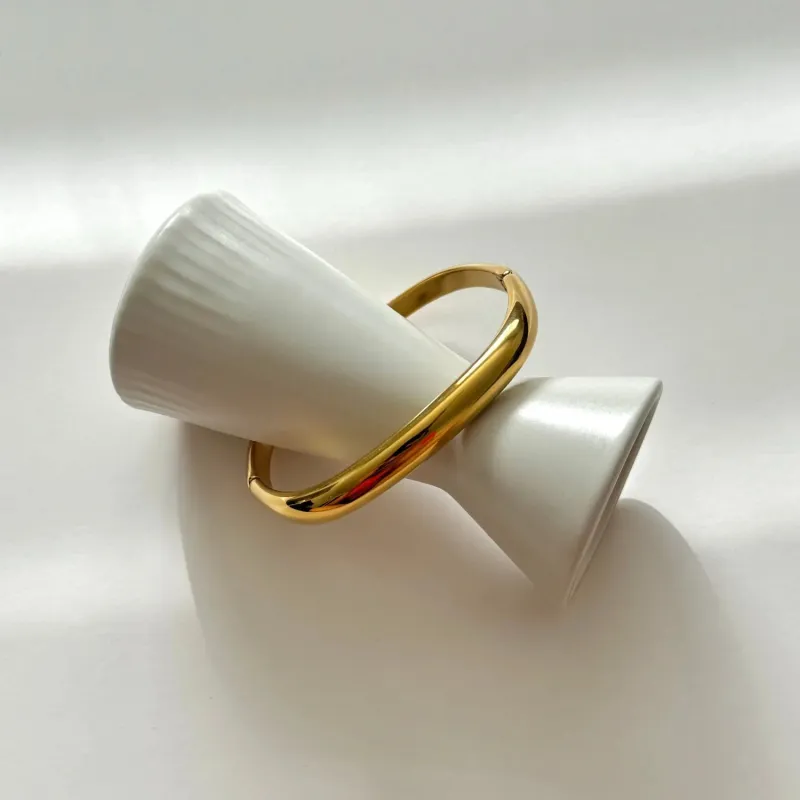 Rectangle Cuff Bracelet | Gold made by Bella Chic