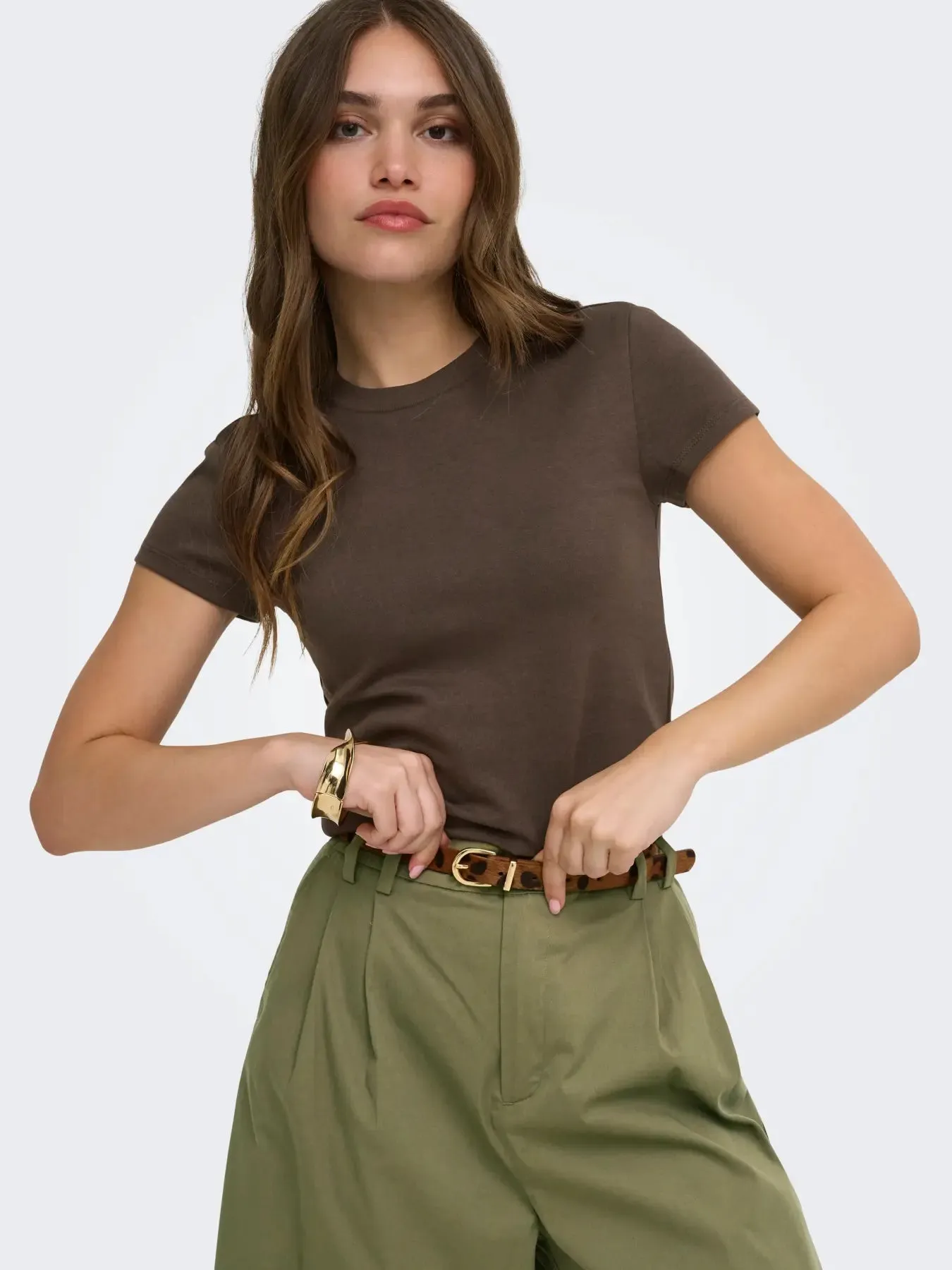 Superior Crewneck Tee | Bracken sold by Bella Chic product image thumbnail 4