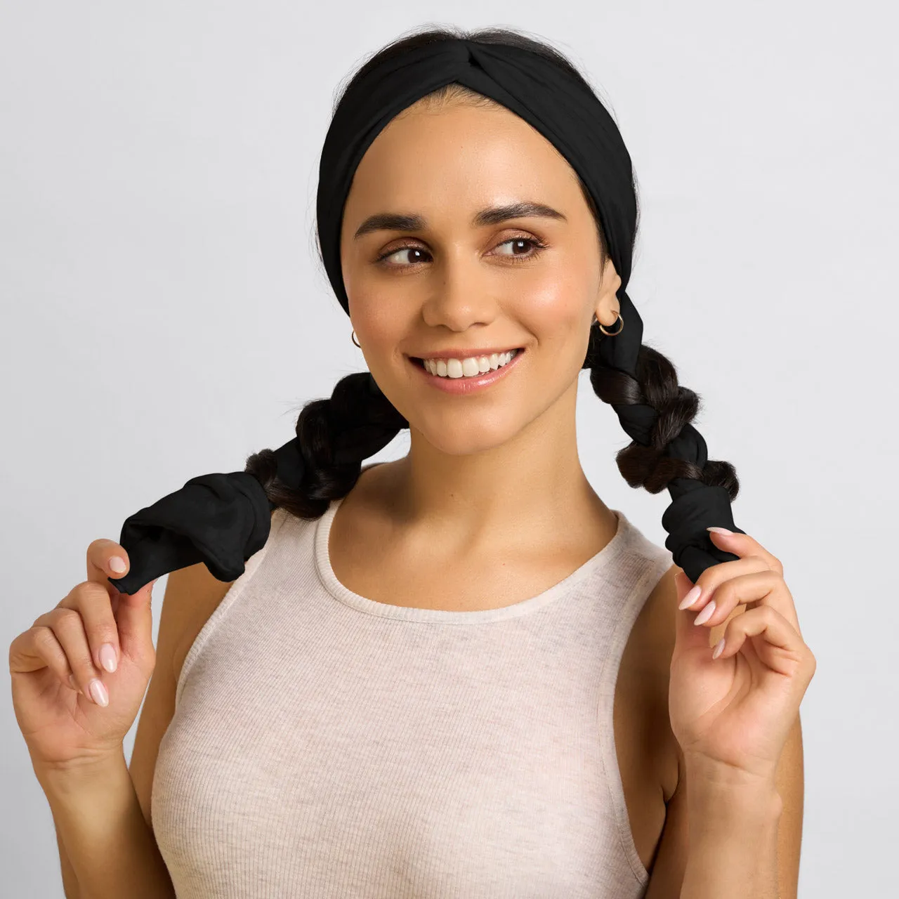 Set & Flow Heatless Curling Headband | Black sold by Bella Chic product image thumbnail 3