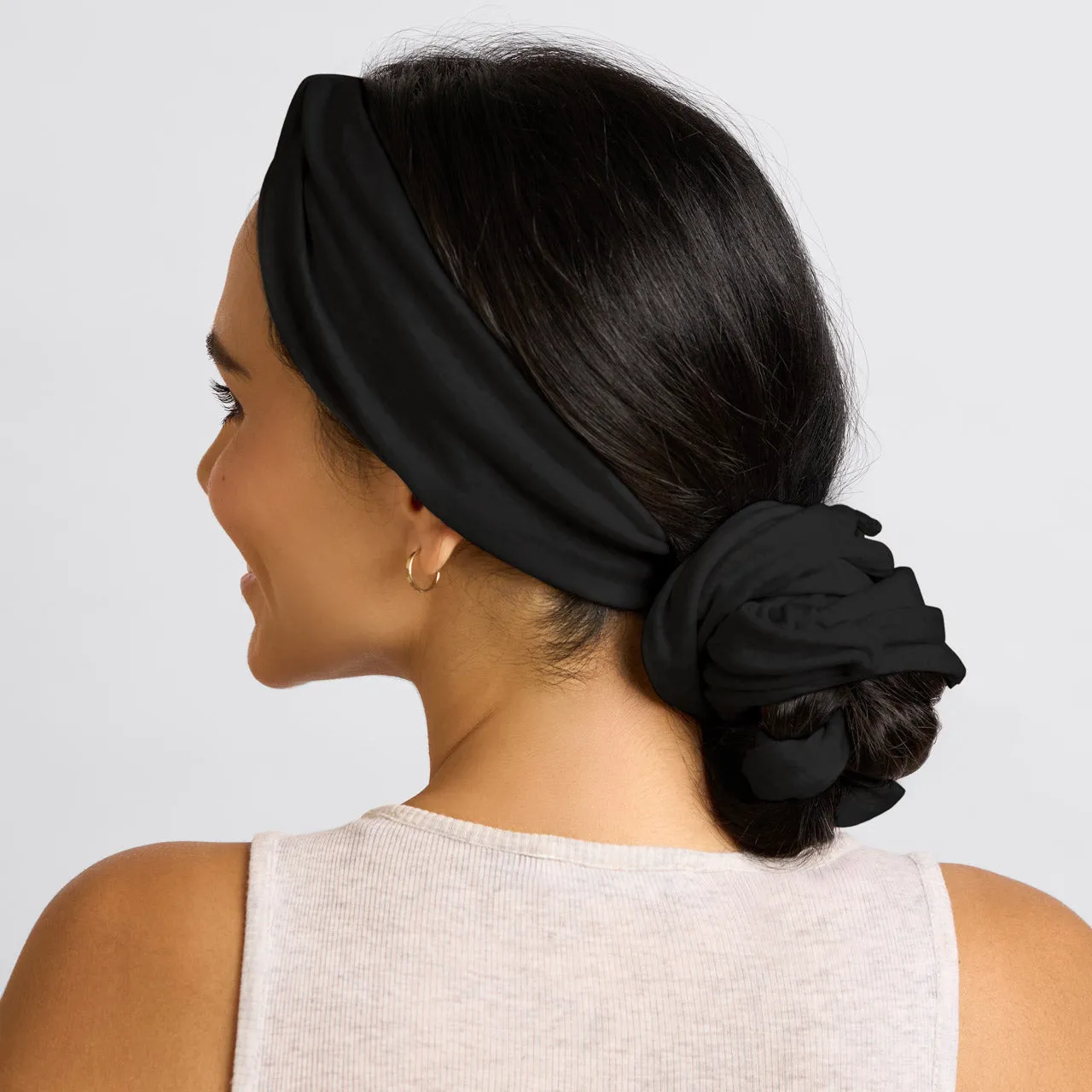 Set & Flow Heatless Curling Headband | Black sold by Bella Chic product image thumbnail 5