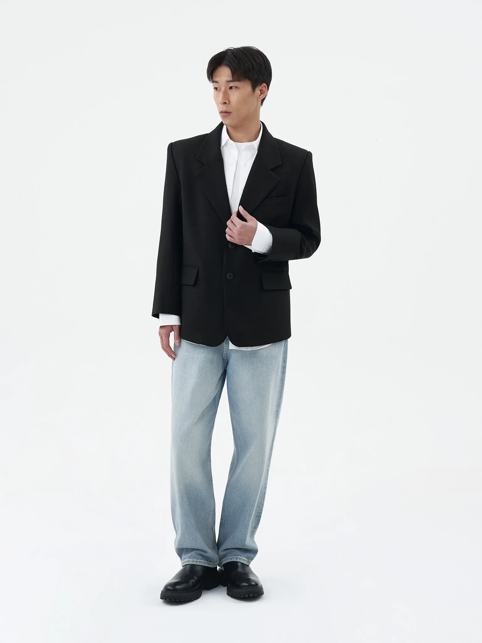 BASIC BLACK OVERSIZED BLAZER sold by BLZR.ID