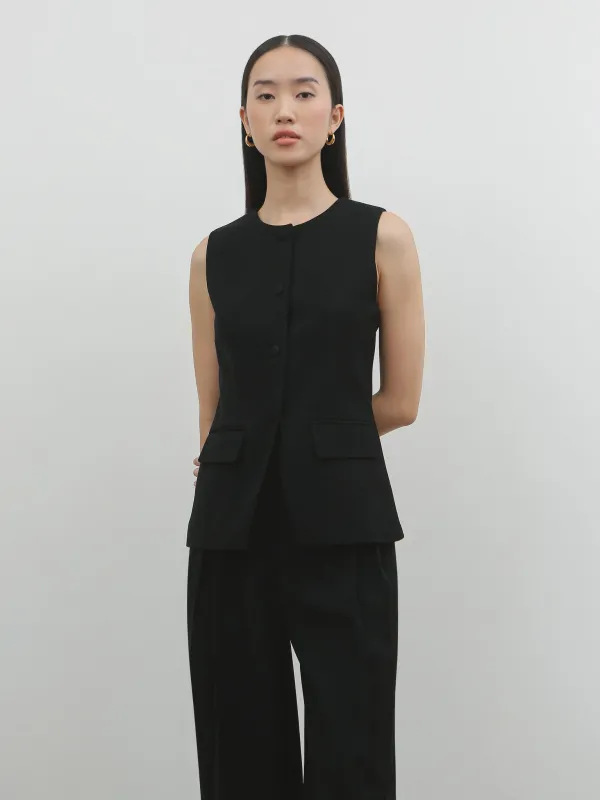 FITTED VEST IN BLACK sold by BLZR.ID