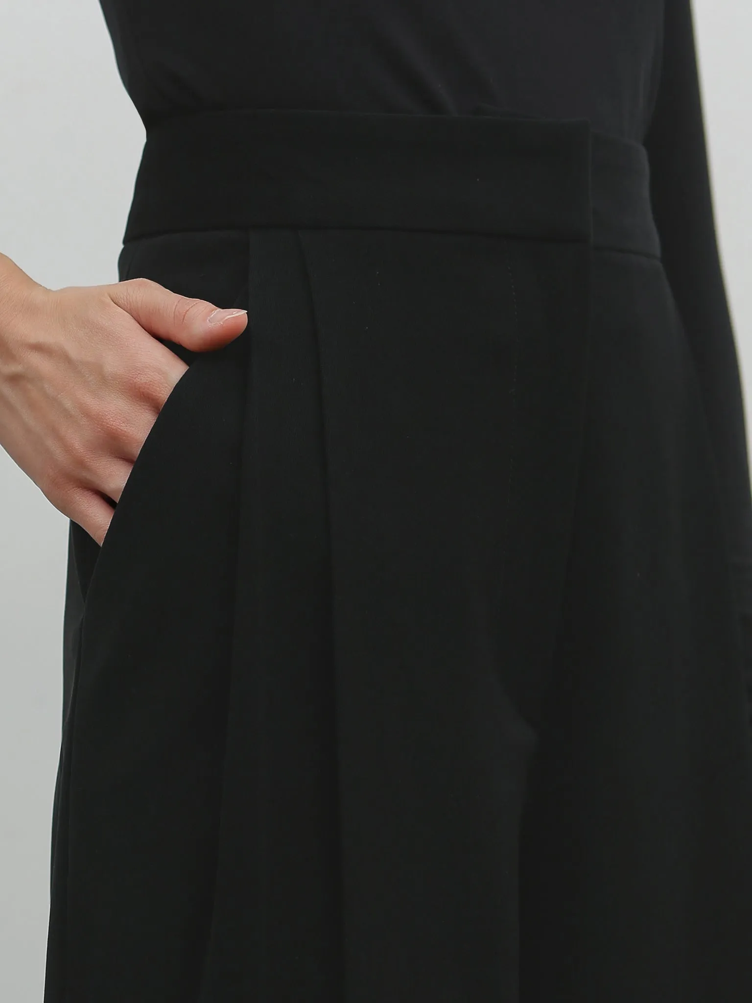 SOL LONG PANTS IN BLACK sold by BLZR.ID product image thumbnail 5