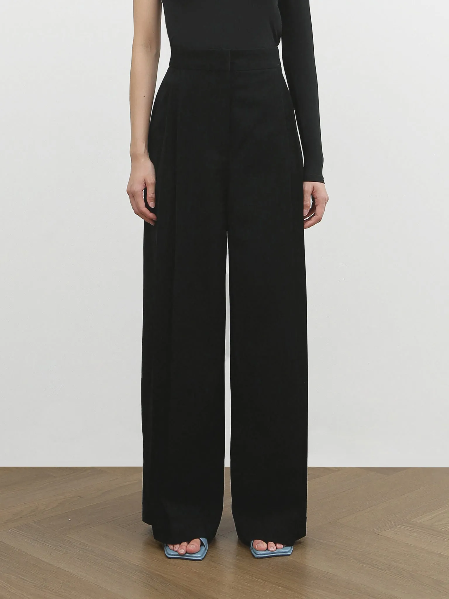 SOL LONG PANTS IN BLACK sold by BLZR.ID product image thumbnail 2