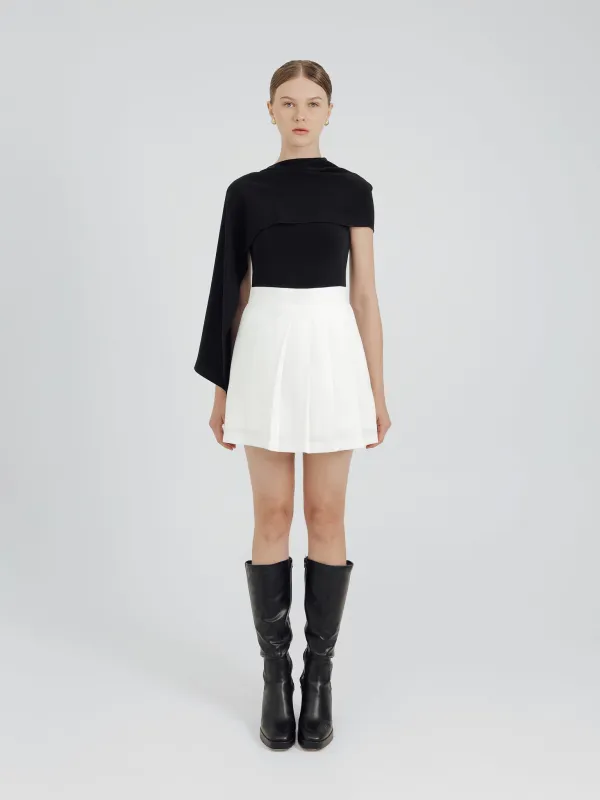 SEMI-PLEATED SKORT IN WHITE sold by BLZR.ID