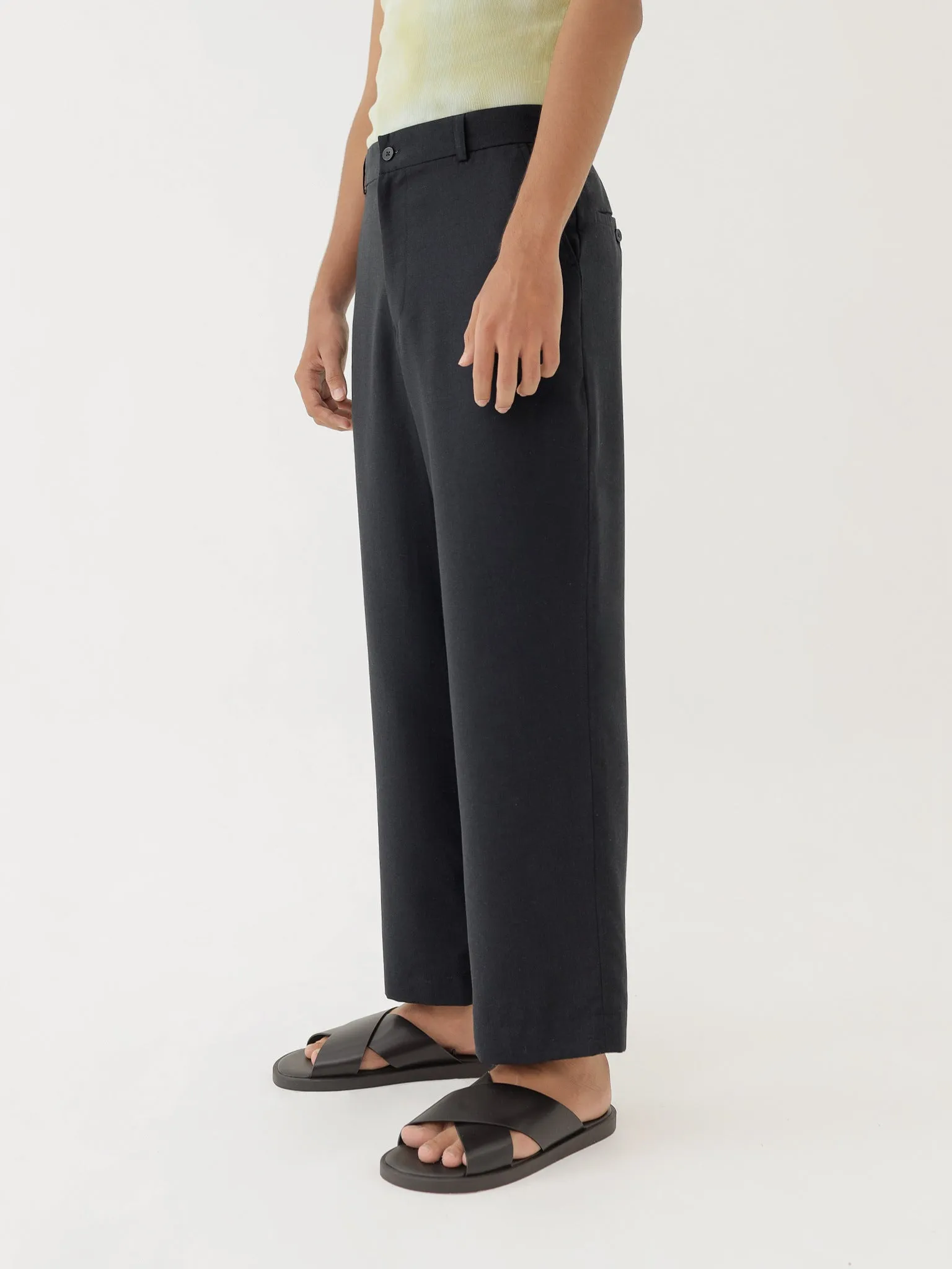 🌳 LINEN PANTS IN BLACK sold by BLZR.ID product image thumbnail 3