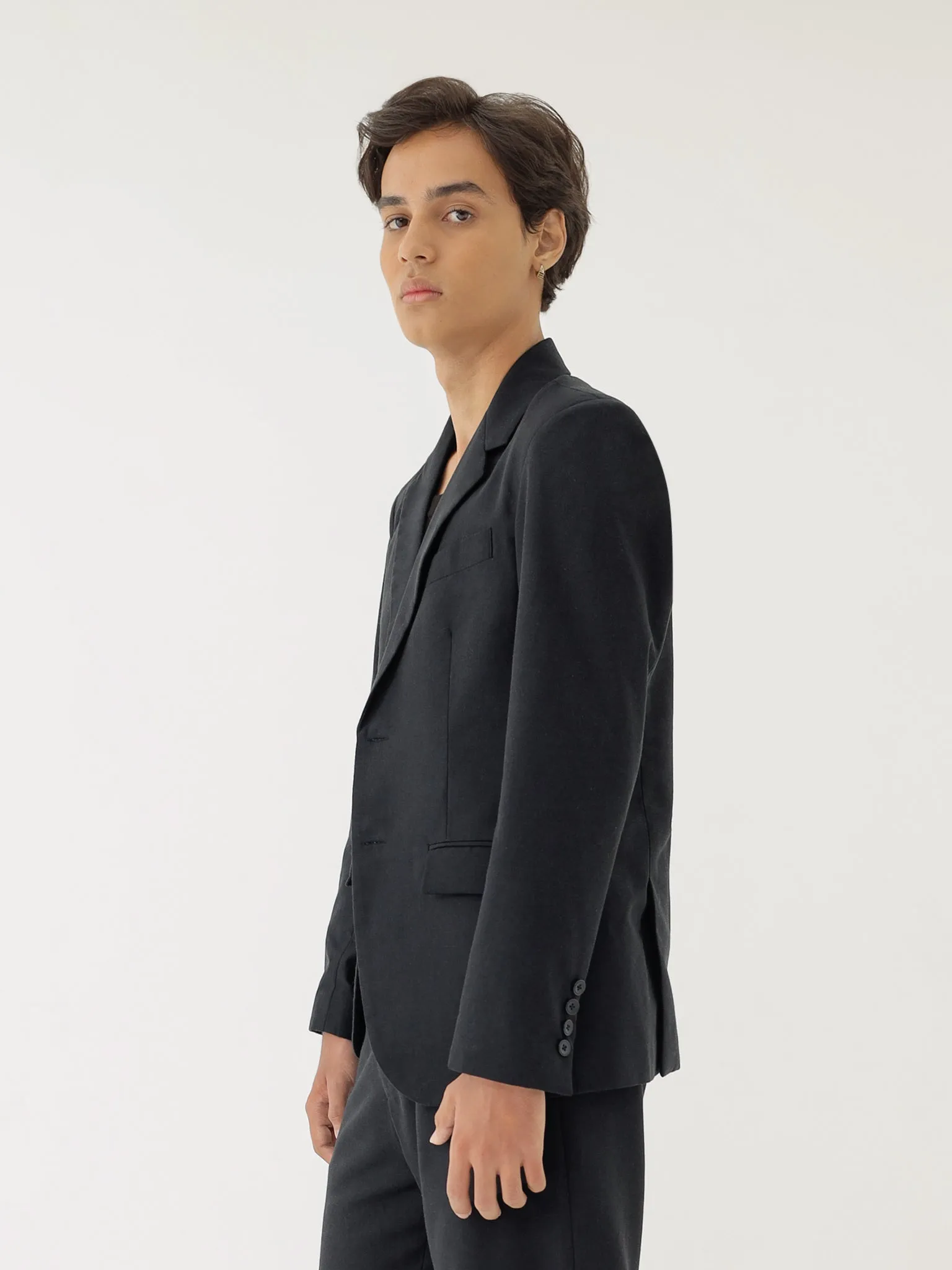 🌳 LINEN BASIC SLIM FIT BLAZER IN BLACK sold by BLZR.ID product image thumbnail 3