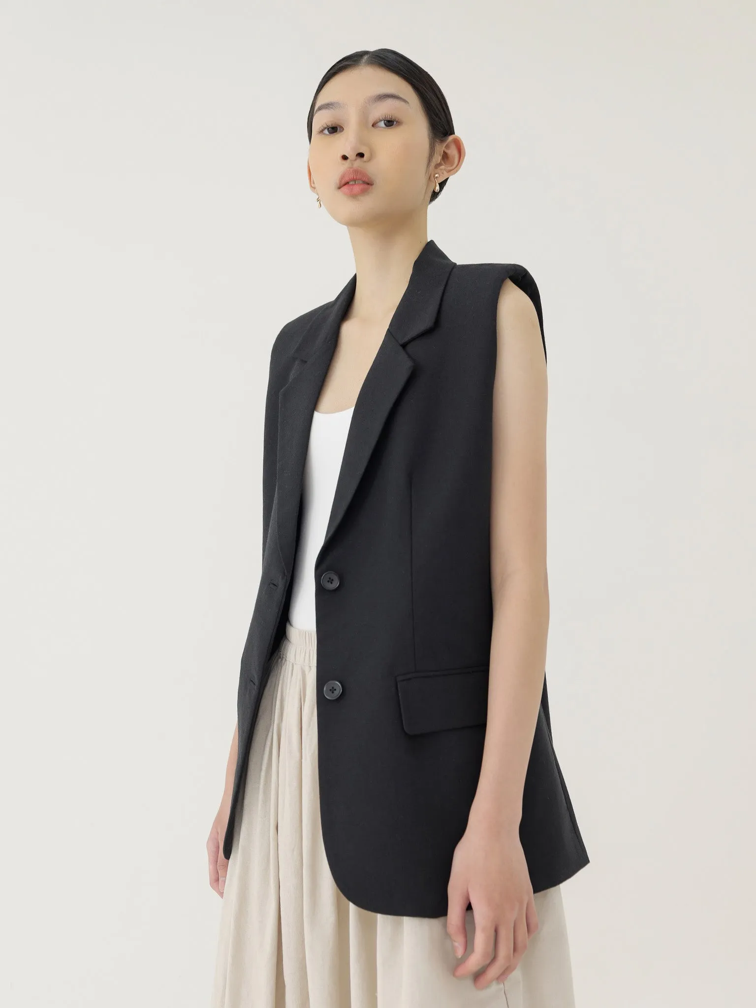 🌳 LINEN OVERSIZED VEST IN BLACK sold by BLZR.ID product image thumbnail 5