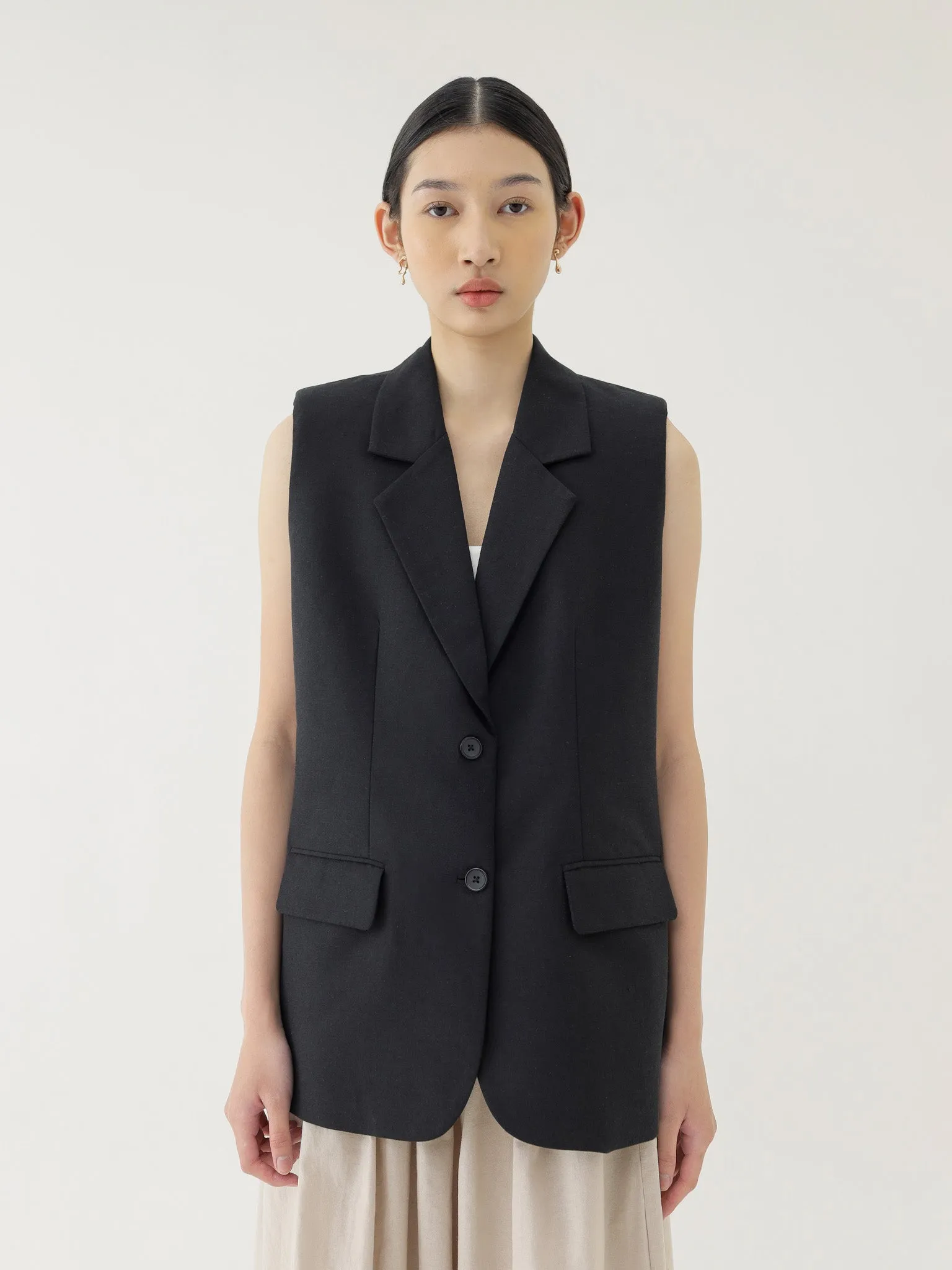 🌳 LINEN OVERSIZED VEST IN BLACK sold by BLZR.ID product image thumbnail 2