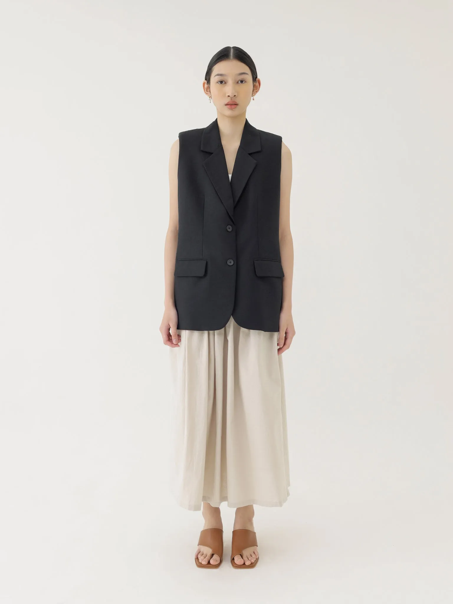 🌳 LINEN OVERSIZED VEST IN BLACK sold by BLZR.ID