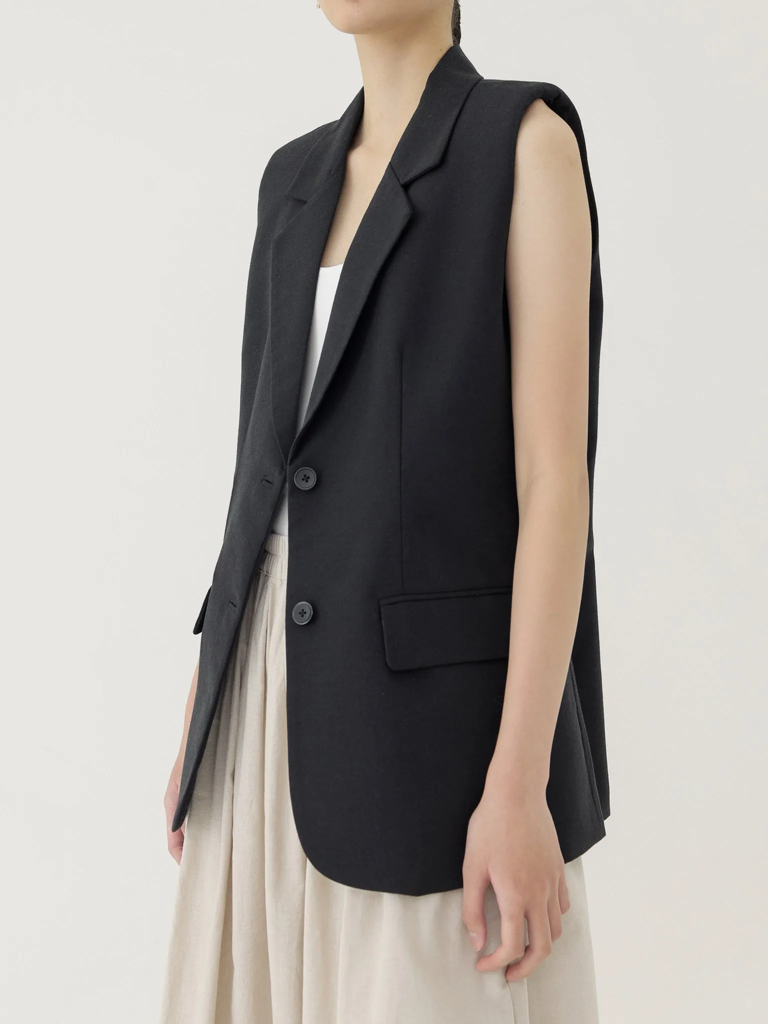 🌳 LINEN OVERSIZED VEST IN BLACK sold by BLZR.ID product image thumbnail 3