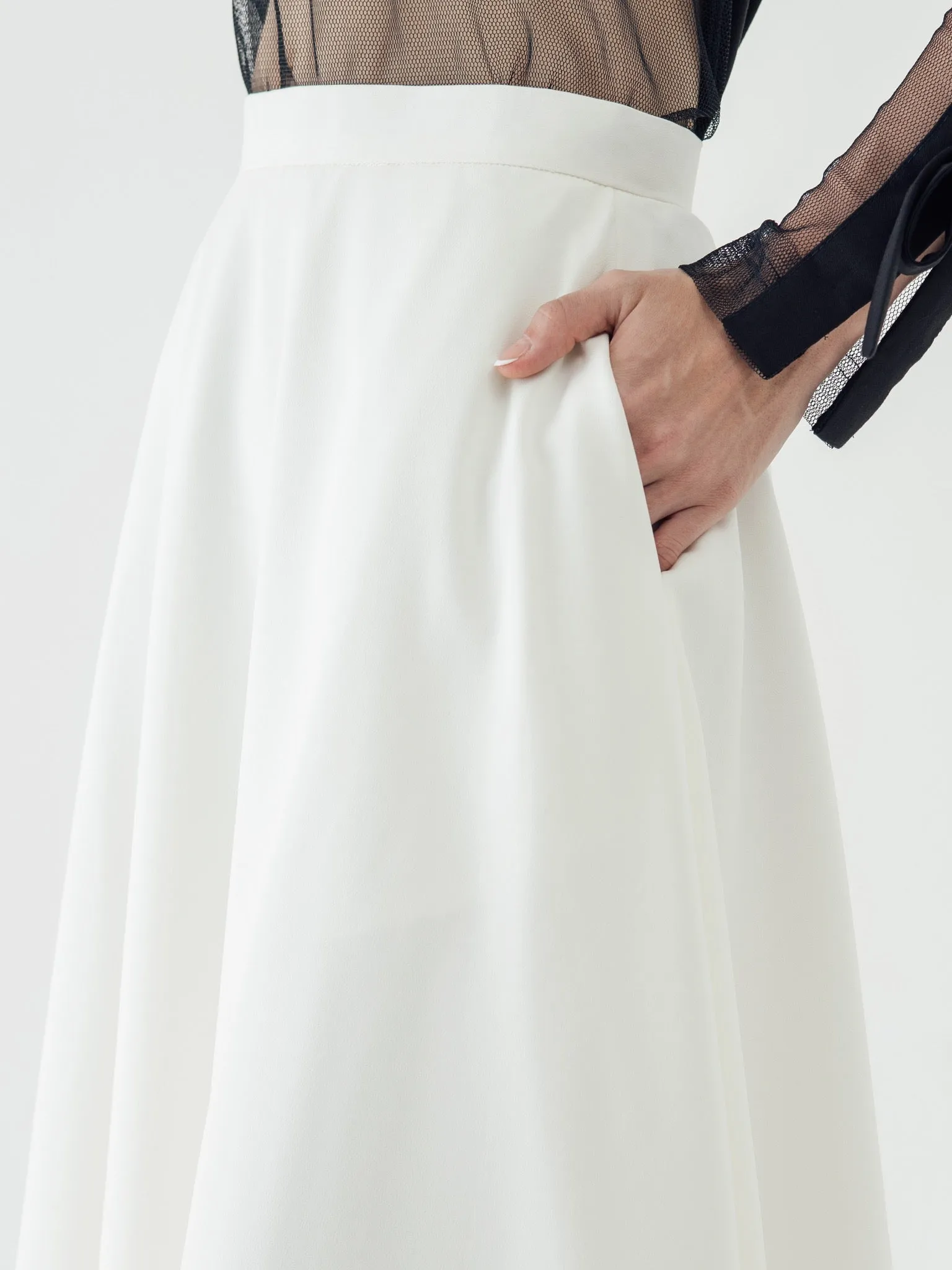 SIDIK JARI – PLAIN FLARE SKIRT sold by BLZR.ID product image thumbnail 5