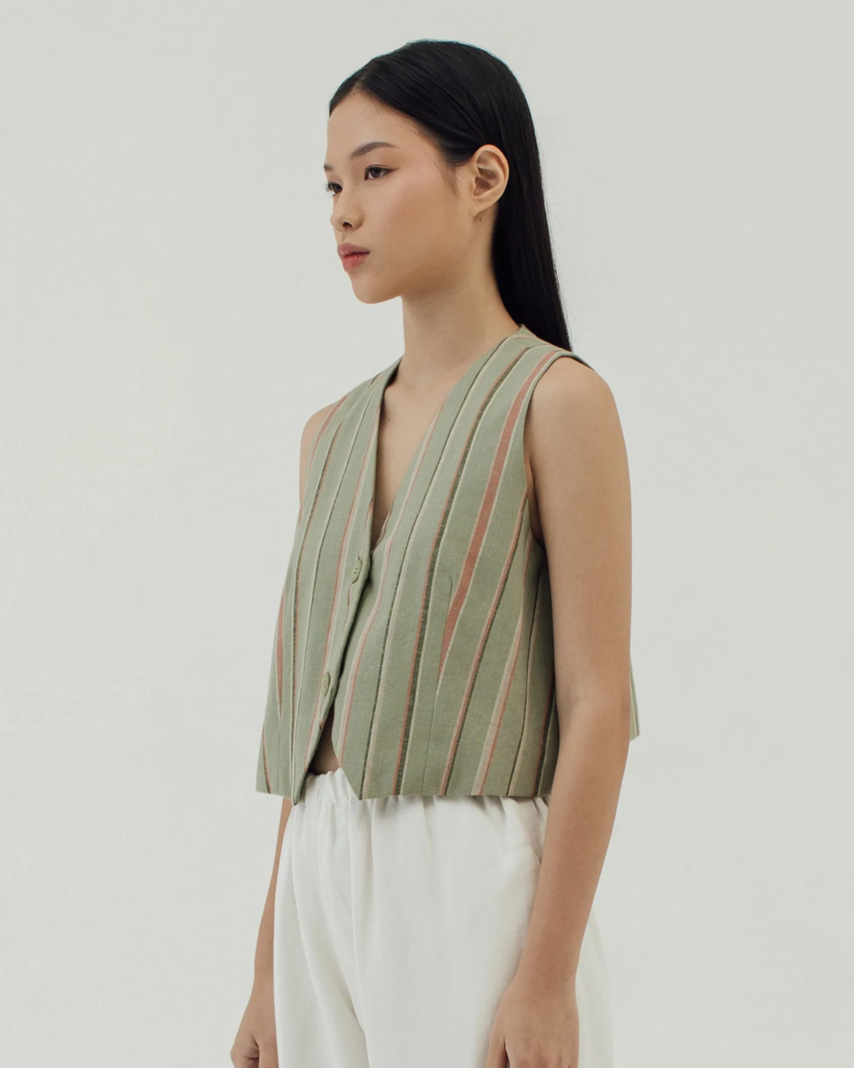 YURI SAGE LINEN VEST sold by BLZR.ID product image thumbnail 3
