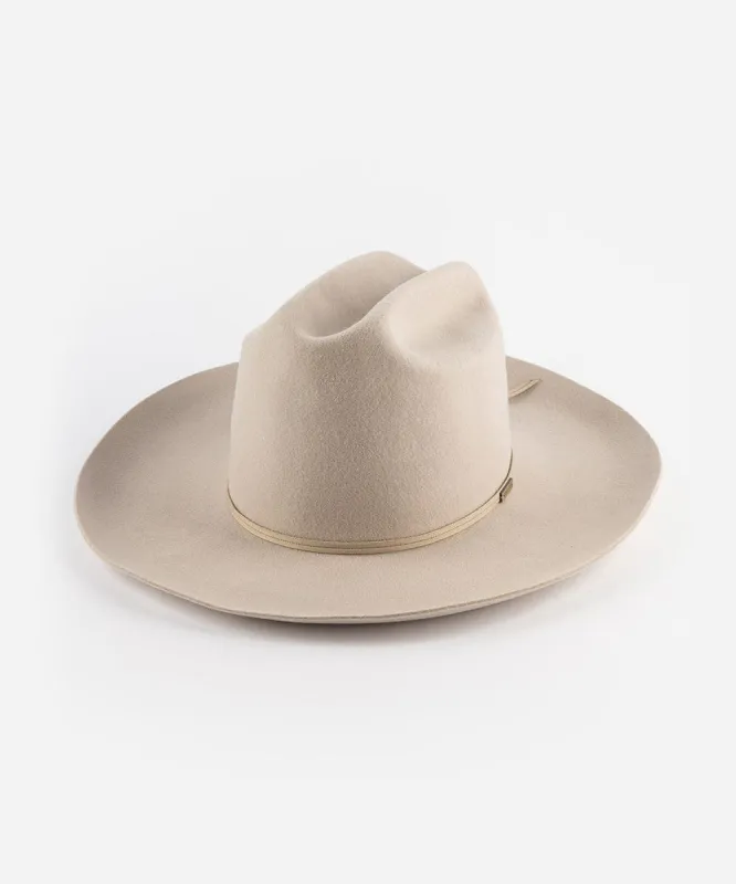 Ezra Western Hat sold by Gigi Pip