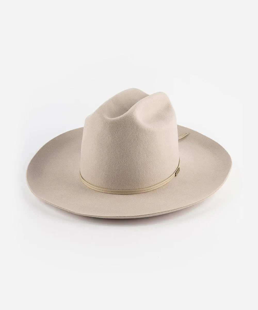 Ezra Western Hat sold by Gigi Pip