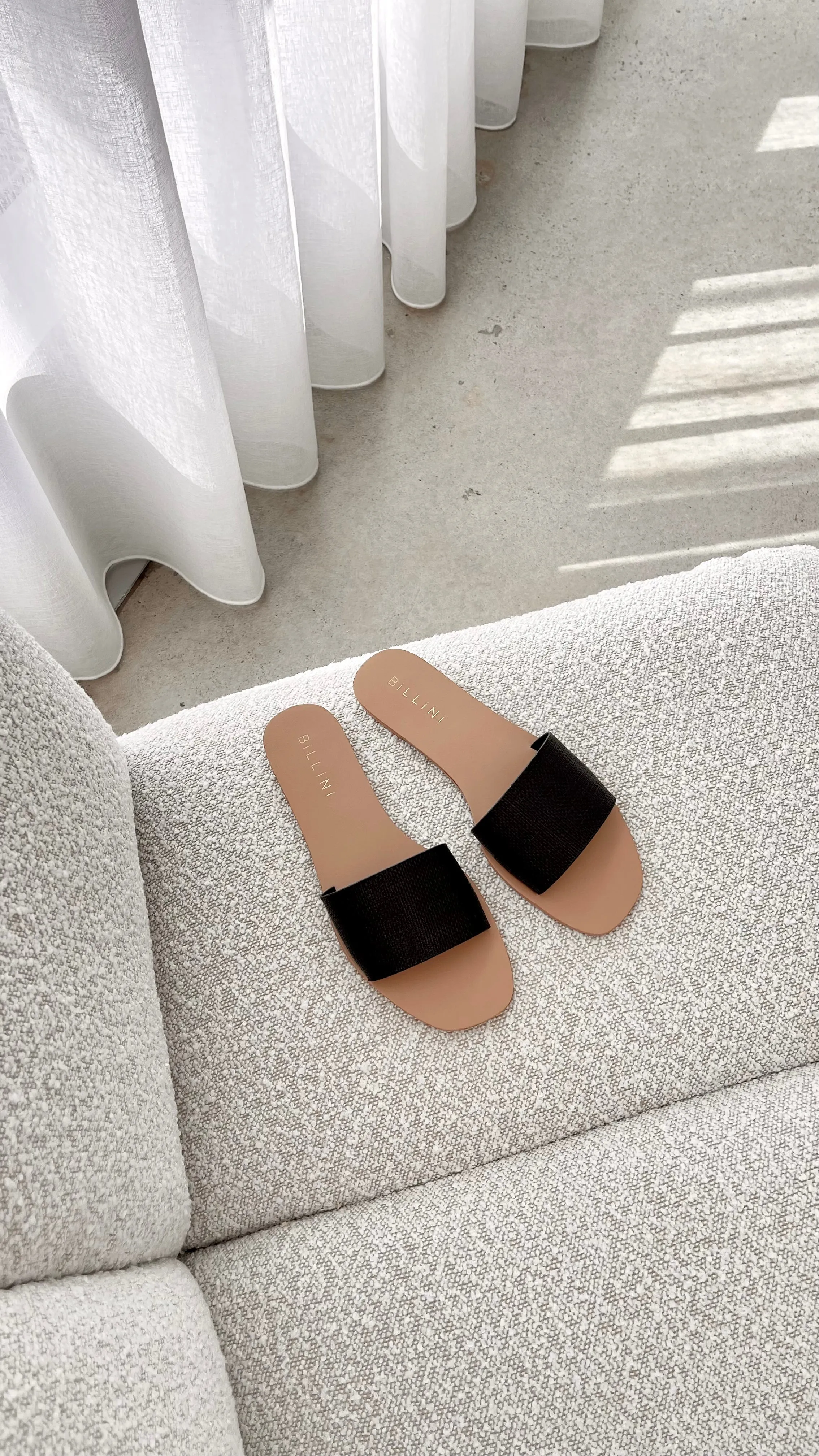 Henrik Slide - Onyx Raffia sold by Billy J product image thumbnail 5