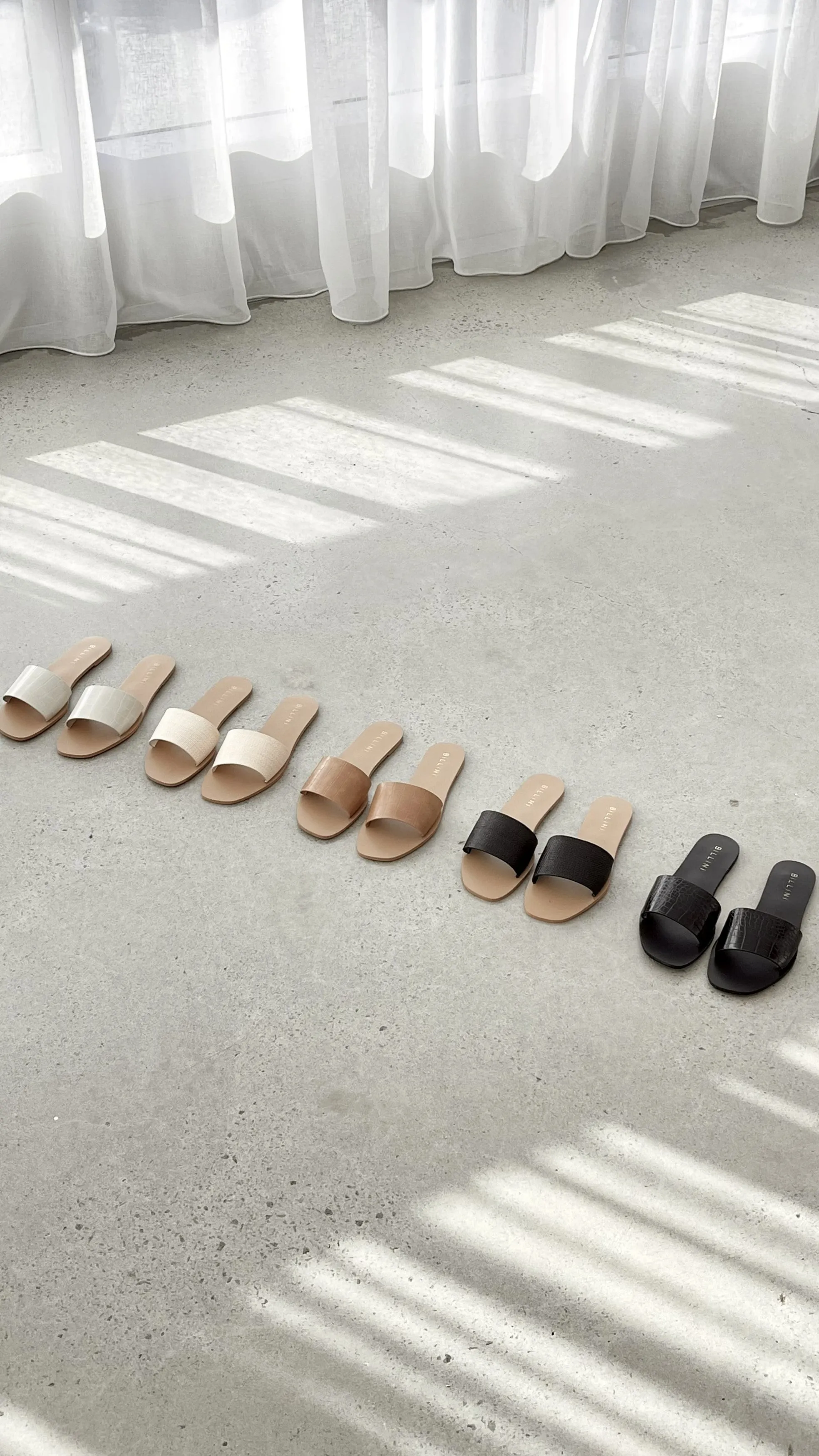 Henrik Slide - Onyx Raffia sold by Billy J product image thumbnail 3