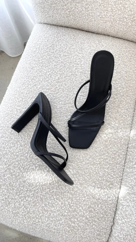 Yanna Heel - Black sold by Billy J