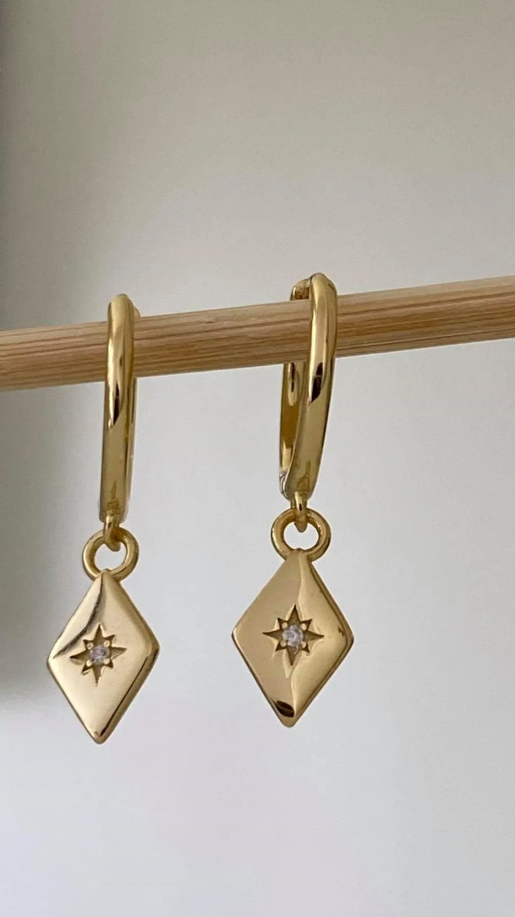 Kite Sleepers - Gold sold by Billy J product image thumbnail 2