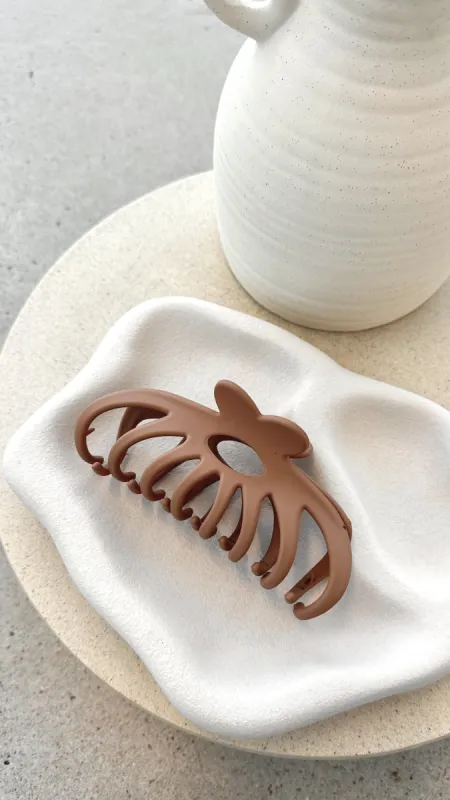 Freeda Claw Clip - Brown sold by Billy J