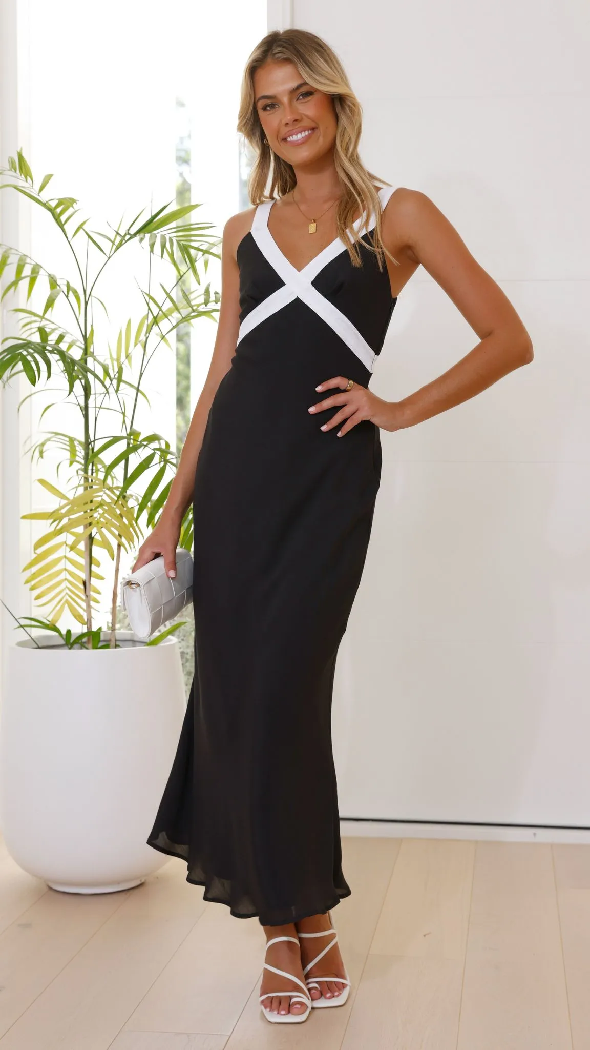 Iylah Midi Dress - Black / White sold by Billy J