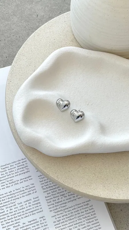 Neve Heart Earrings - Silver sold by Billy J