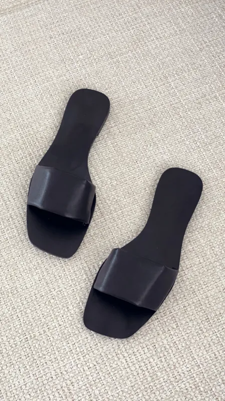 Fayah Slides - Black sold by Billy J
