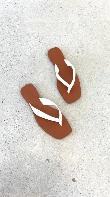 Fabian Slide - White sold by Billy J