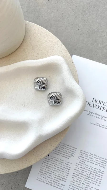 Amiri Earrings - Silver sold by Billy J