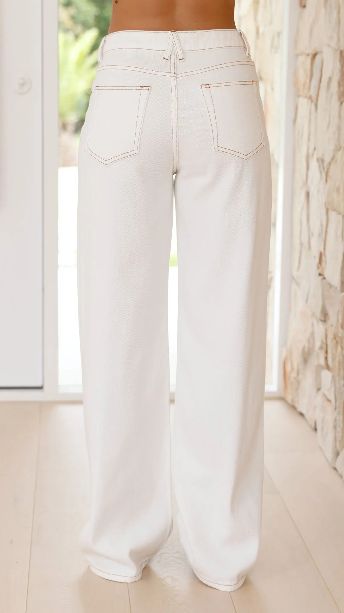 Top Model Jean - Porcelain sold by Billy J product image thumbnail 3