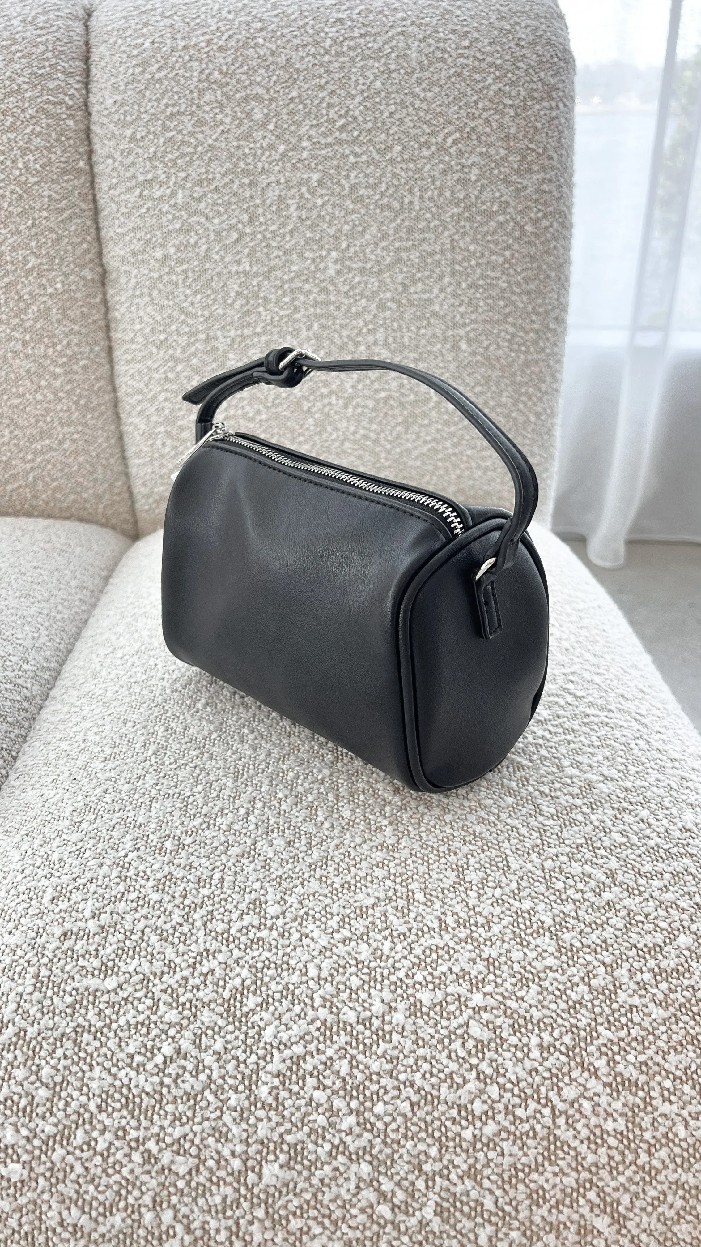 Donna Handle Bag - Black sold by Billy J product image thumbnail 2