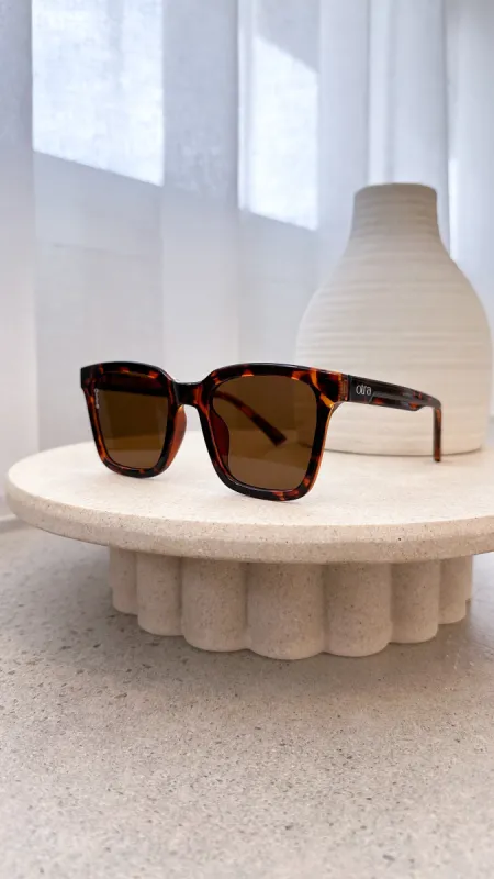 Fyn Sunglasses - Tort/Brown sold by Billy J