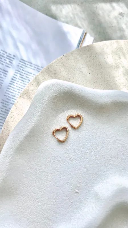 Piccolo Earrings - Gold sold by Billy J