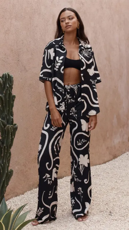 Leo Pant - Black / Sand sold by Billy J