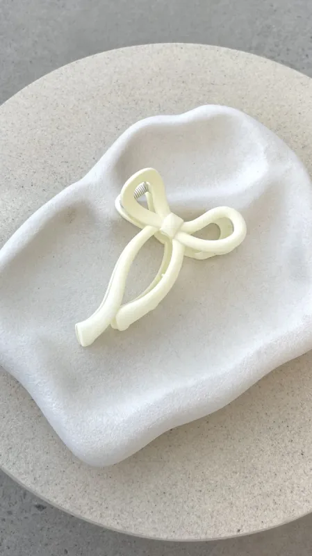 Matte Bow Claw Clip - Butter sold by Billy J