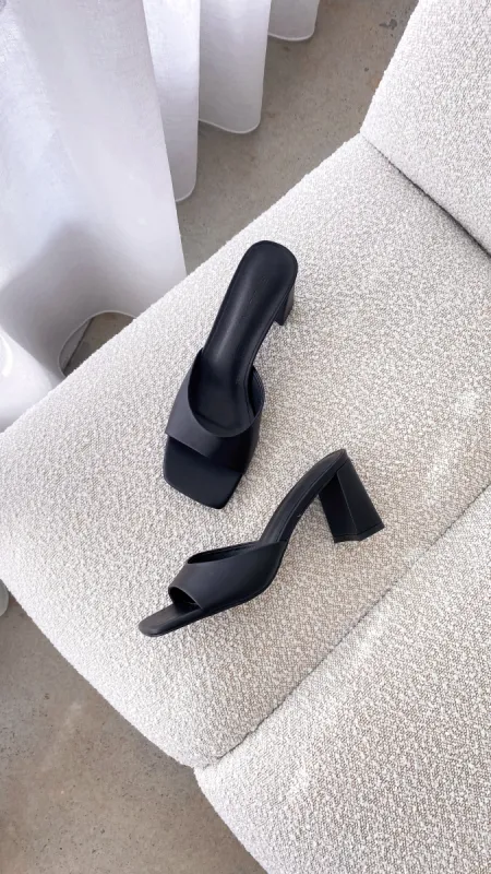 Nattie Heel - Black sold by Billy J