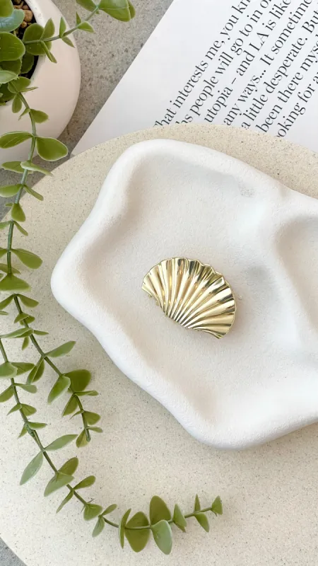 Shell Claw Clip - Gold sold by Billy J