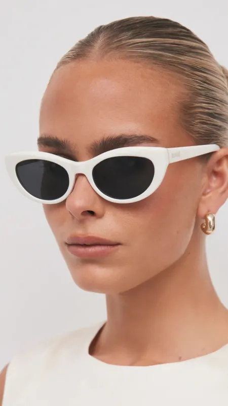 Estella Sunglasses - Cream / Ink sold by Billy J