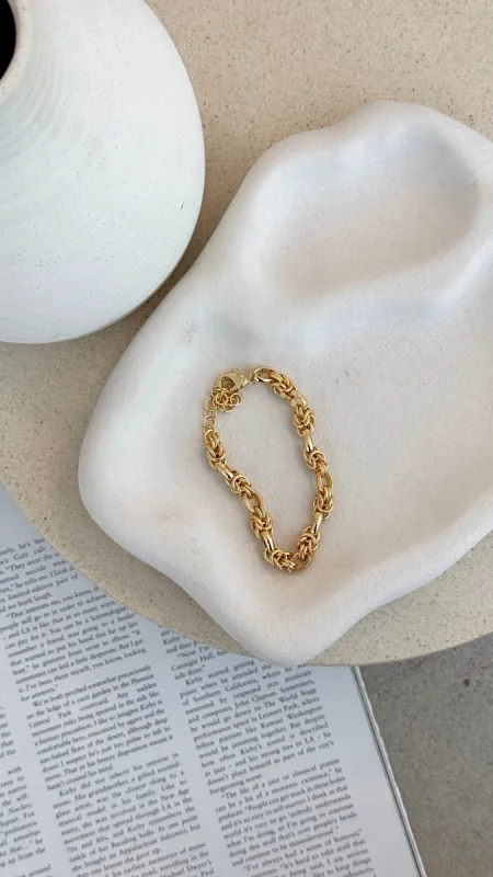 Varvara Bracelet - Gold sold by Billy J