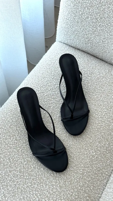Gillie Heel - Black sold by Billy J