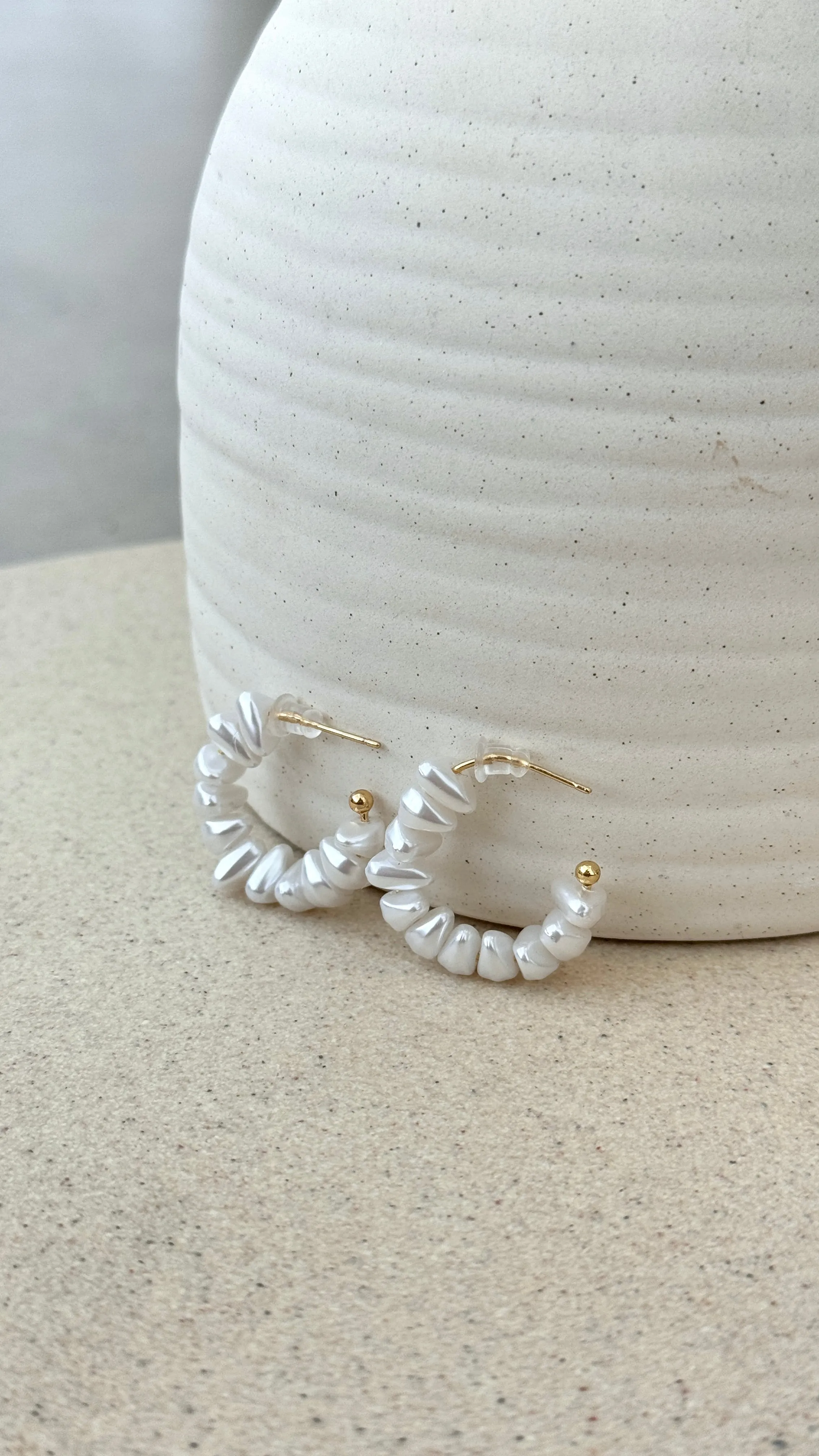 Yasar 18K Gold Pearl Hoop - Gold / Pearl sold by Billy J product image thumbnail 2