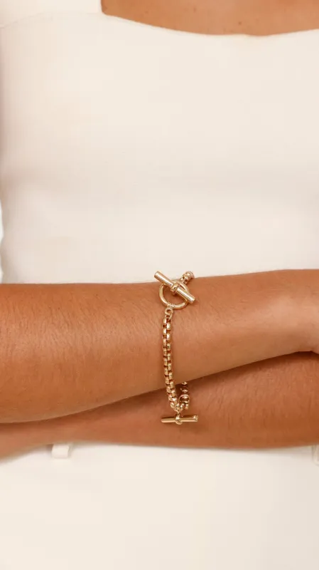 Toggle Detail Interest Chain Bracelet - Gold sold by Billy J
