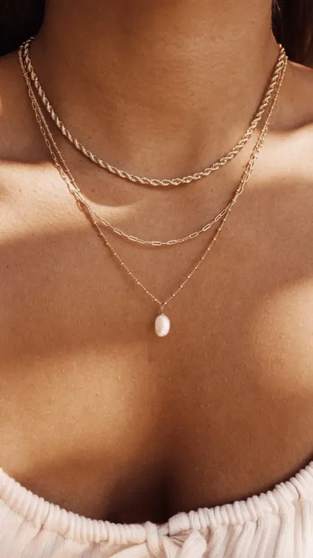 Wenda 14K Gold Necklace - Gold / Pearl sold by Billy J