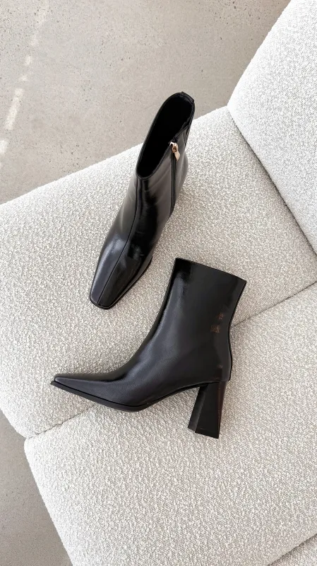 Wez Boots - Black Shine sold by Billy J