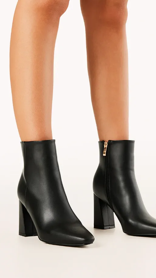 Indeera Boots - Black sold by Billy J product image thumbnail 3