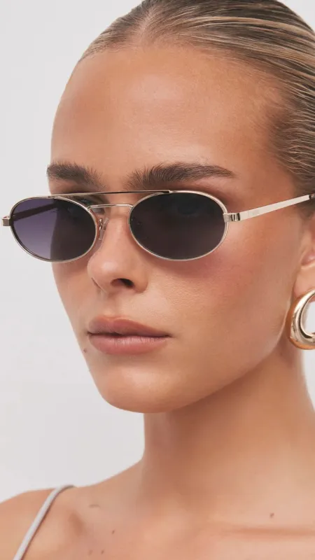 The Winnie Sunglasses - Gold / Smoke Fade sold by Billy J