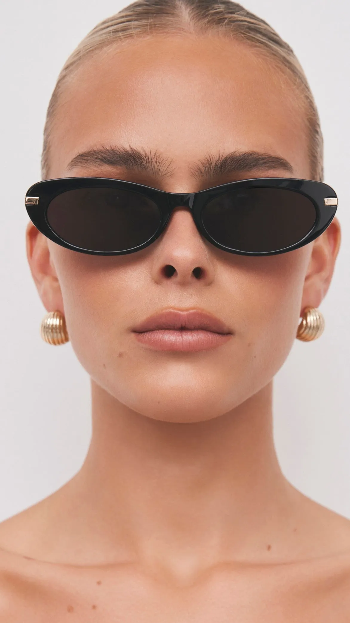 The Rae Sunglasses - Black / Black sold by Billy J