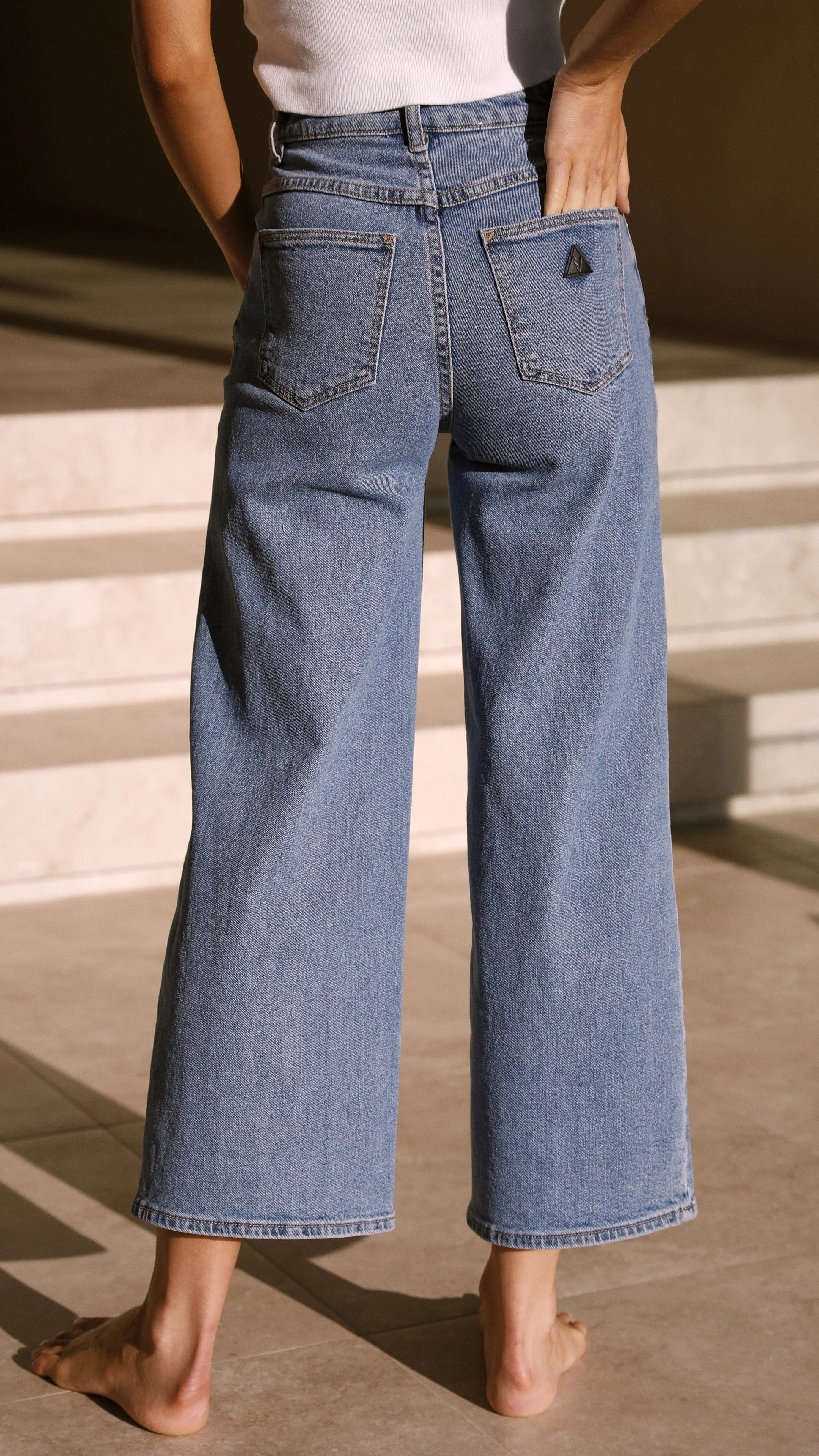 Abrand Aline Crop Jean - Georgia sold by Billy J product image thumbnail 2