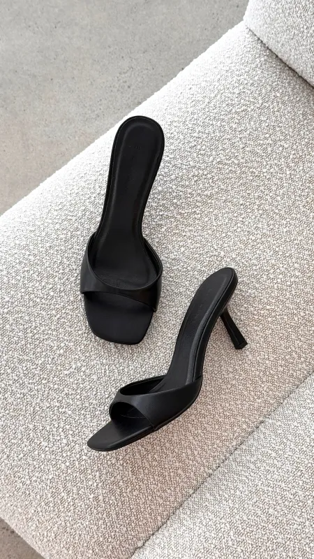 Yohan Heel - Black sold by Billy J