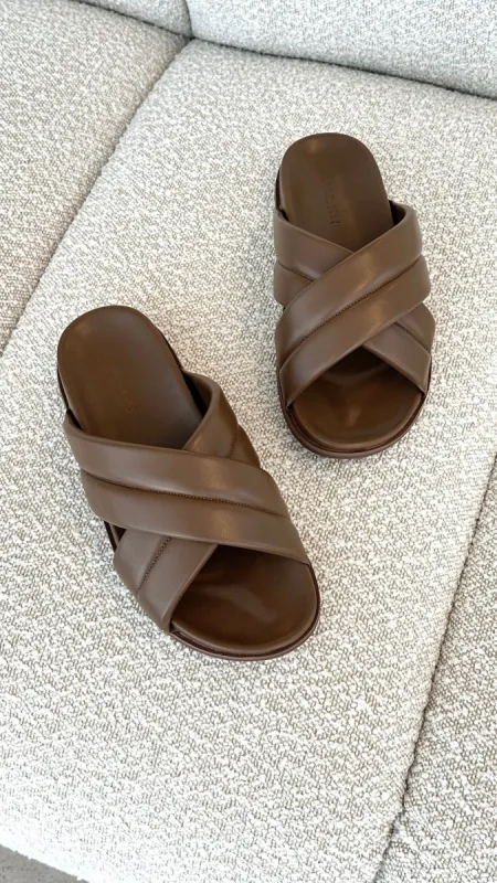Fenmore Slide - Mocha sold by Billy J